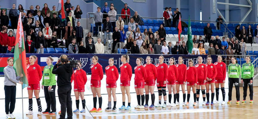 16 гандболисток сборной Беларуси прибыли в Звенигород. Сегодня состоится первый товарищеский матч со "Звездой"