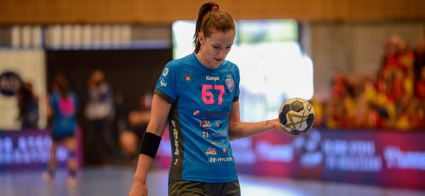 Венгрия. Официально. Словенская полусредняя Ана Грос и нидерландская линейная Иветт Брох в следующем сезоне будут выступать за "Дьёр"