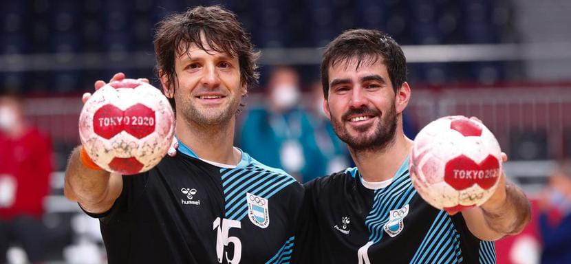 Олимпиада. Себастьян Симонет и Гонсало Кару провели прощальные матчи за сборную Аргентины. Их дебюты пришлись на 2005 и 2000 годы