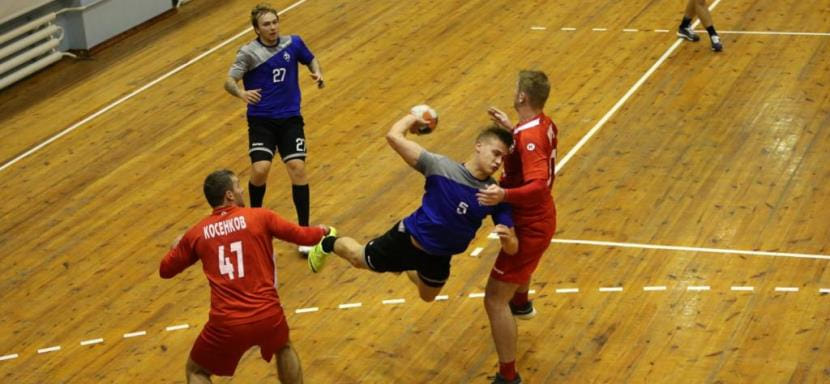 Чемпионат России. Битва в Уфе: два очка спустились с "парашютом"