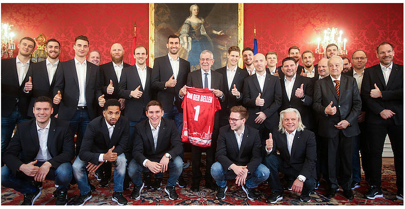 ЧЕ-2020. Сборная Австрии провела встречу с президентом страны Александром Ван дер Белленом за день до старта на турнире