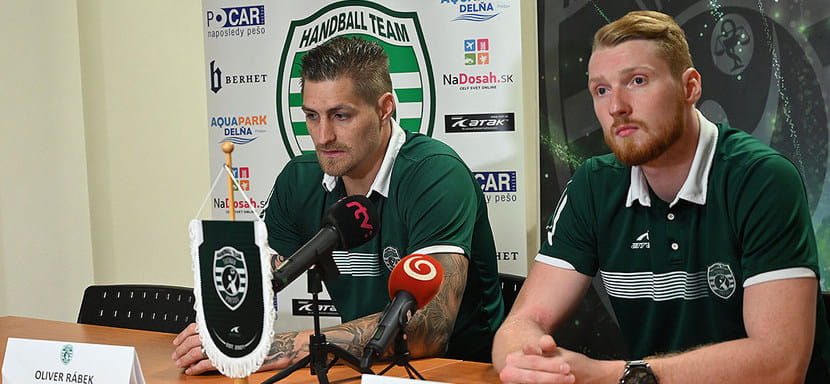 Левый полусредний Оливер Рабек будет капитаном словацкого "Татрана" в сезоне-2020/21. Его помощником стал россиянин Роман Царапкин