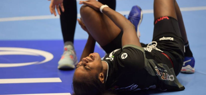 Delo Лига чемпионов. Александрина Барбоса из "Бухареста", возможно, получила серьезную травму в матче с "Кримом"