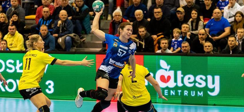 Польша. 24-летняя разыгрывающая Леся Смолинг сменила "Ярослав" на "Кобежице"