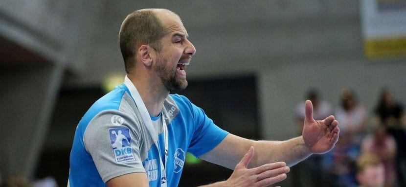 Бундеслига. Представителем "Штутгарта" с положительным тестом на коронавирус оказался главный тренер Юрген Швайкардт