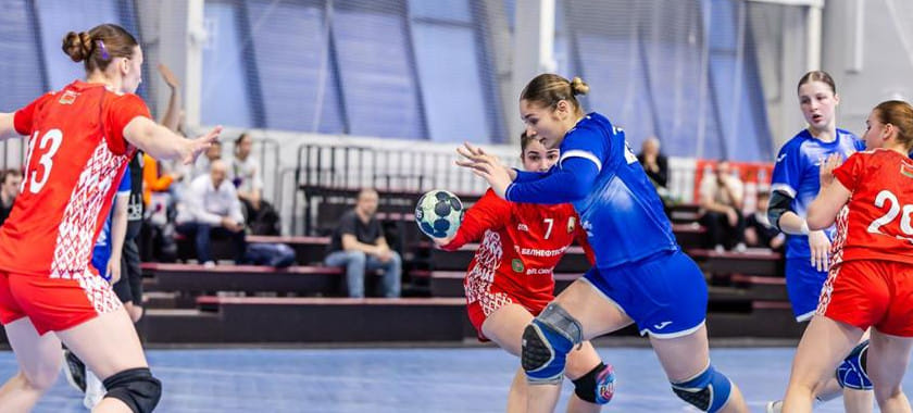 У хозяек — "плюс 17", у Кривец — 1/6: строгая в обороне Россия крупно обыграла Беларусь