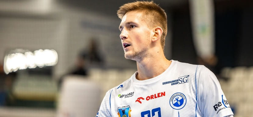 Девять голов белоруса Максима Красовского помогли "Стали" обыграть в гостях "Азоты"