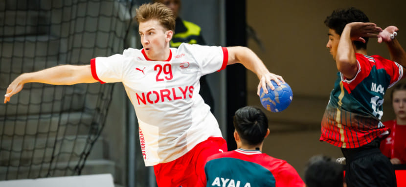 Сборные Дании и Франции одержали вторые победы и вышли в основной раунд молодёжного чемпионата мира-2025