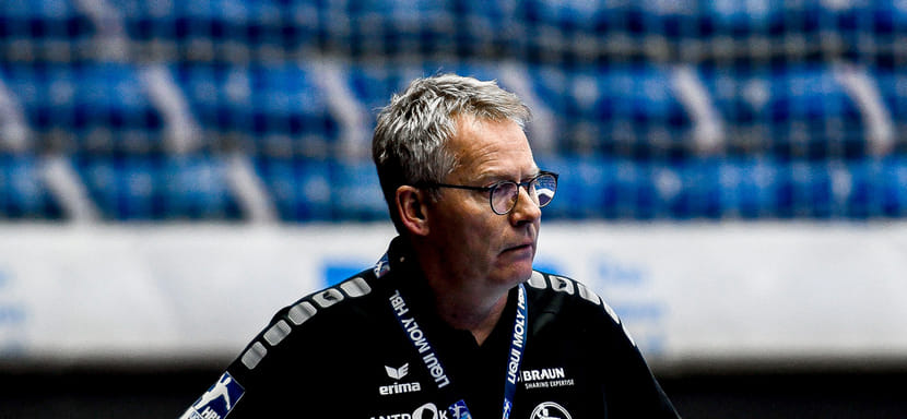 Бундеслига. Официально. Гудмундур Гудмундссон освобожден от обязанностей главного тренера "Мельзунгена". Клуб ищет ему замену