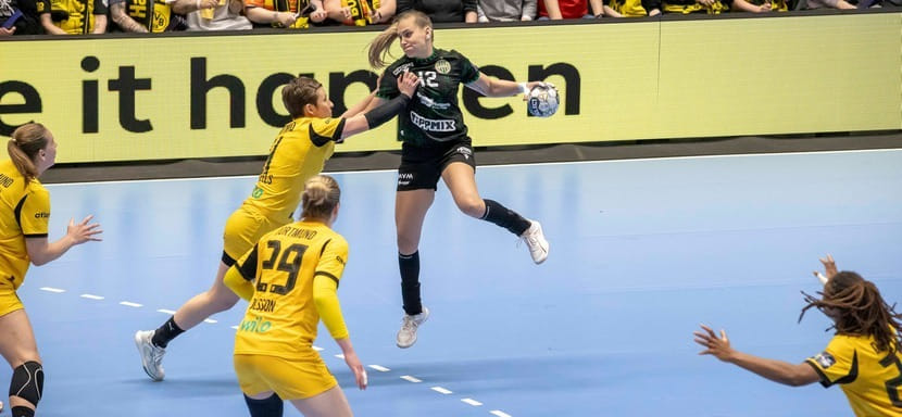 Правая полусредняя "Ференцвароша" Катрин Клуйбер — автор лучшего гола в первых матчах плей-офф Лиги чемпионов (ВИДЕО)