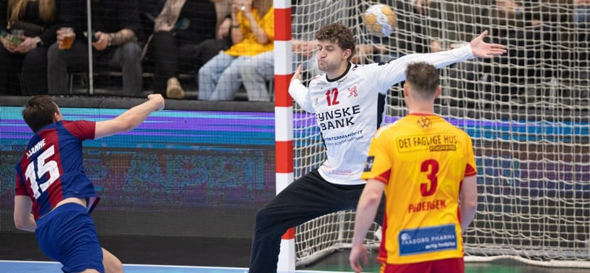 Лига чемпионов. Голкипер "Гудме" Матиас Доргело стал автором лучшего вратарского спасения в 11-м туре (ВИДЕО)