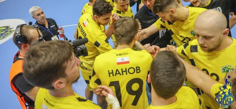 Olimpbet Суперлига. Иван Нанов: "Колено сильно не беспокоит, но есть переживания, какой-то страх. Думаю, за пару матчей пройдёт"