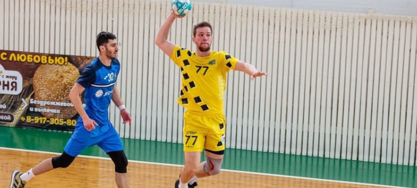 Данила Сезонов о третьей венгерской лиге: "Тренировались на детской площадке, готовясь к просмотру в "Будакалаше"