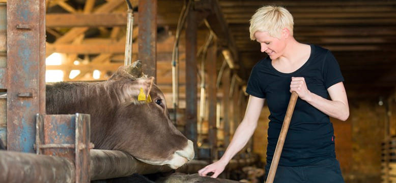 Германия. Клара Вольтеринг совмещает тренерскую деятельность с работой на ферме: "Мы должны постоянно бороться за нашу репутацию"