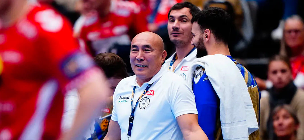 ЧМ-2023. Талант Дуйшебаев: "У Польши нет такого состава, чтобы рассчитывать на топ-8. Увольнение Ромбеля будет огромной ошибкой. Пусть работает"