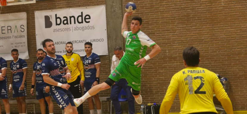 Испания. "Аликанте" Павла Мискевича обыграл "Синфин" в ответной встрече за выход в топ-лигу, но оказался хуже по итогам двух матчей