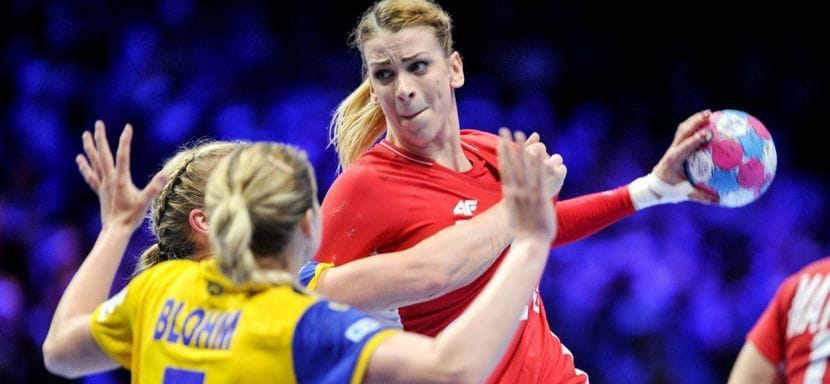 Польша. Правая полусредняя Александра Зых сменила румынскую "Мэгуру" на "Заглембе"