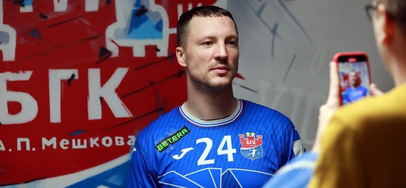 Беларусь. Новым героем проекта "Байки БГК" стал правый крайний мешковцев Максим Баранов (ВИДЕО)