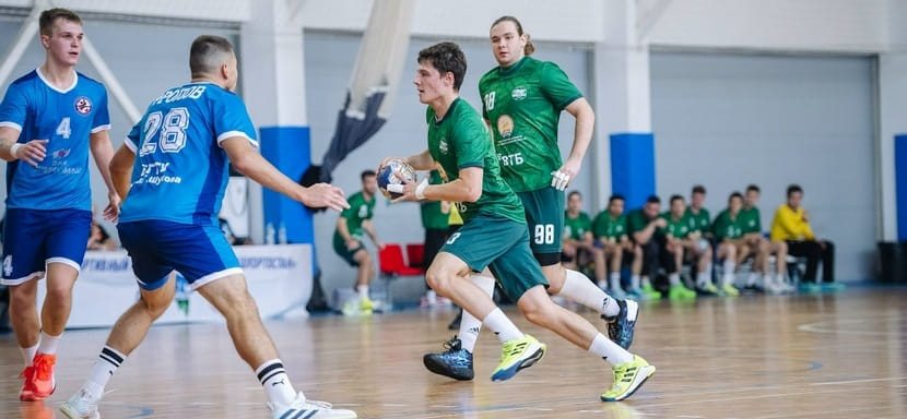 В единственном матче пятницы в высшей лиге уфимский "Акбузат" был сильнее "Технолога-Спартака"