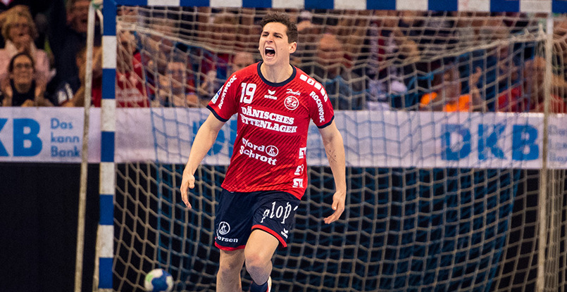 Бундеслига. Правый крайний Мариус Штайнхаузер продлил контракт с "Фленсбургом"