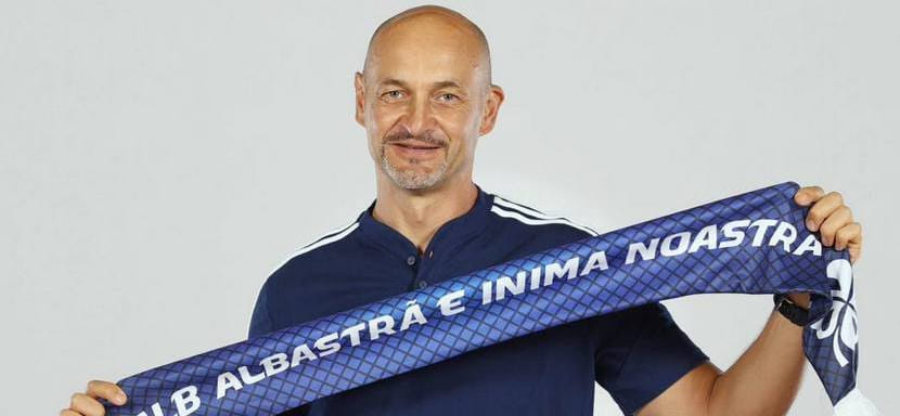 Румыния. Официально. Костикэ Бучески стал новым главным тренером "Дунэри"