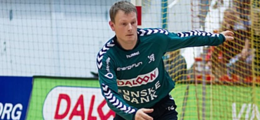 Дания. 46-летний вратарь Cорен Хоген продлил контракт с "Гудме"