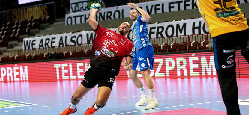 Лига чемпионов. Бразильский линейный "Веспрема" Рожерио Мораэс стал автором лучшего гола в первых матчах плей-офф (ВИДЕО)