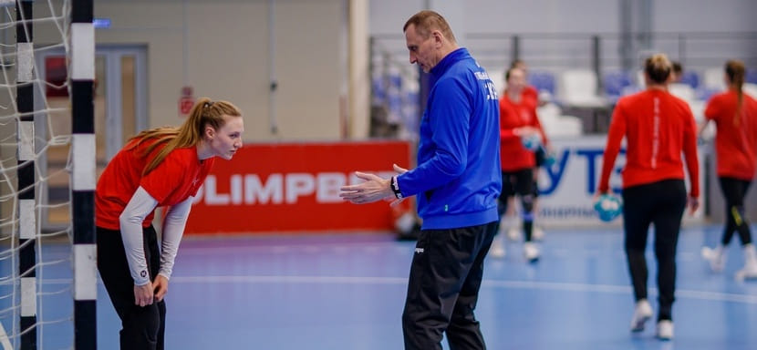 Olimpbet Суперлига. Белорусский специалист, тренер вратарей Николай Зенько по семейным обстоятельствам покинул женский ЦСКА