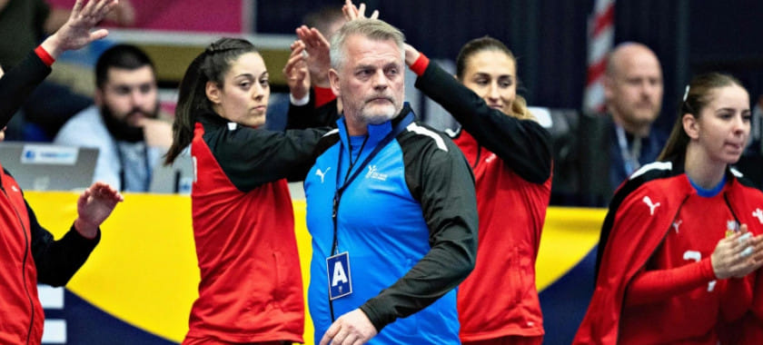 ЧМ-2023. Второй тренер сборной Чехии Гейр Усторп работает в норвежской полиции. "У нас два классных игрока, остальные любители", — Бент Даль о своей команде