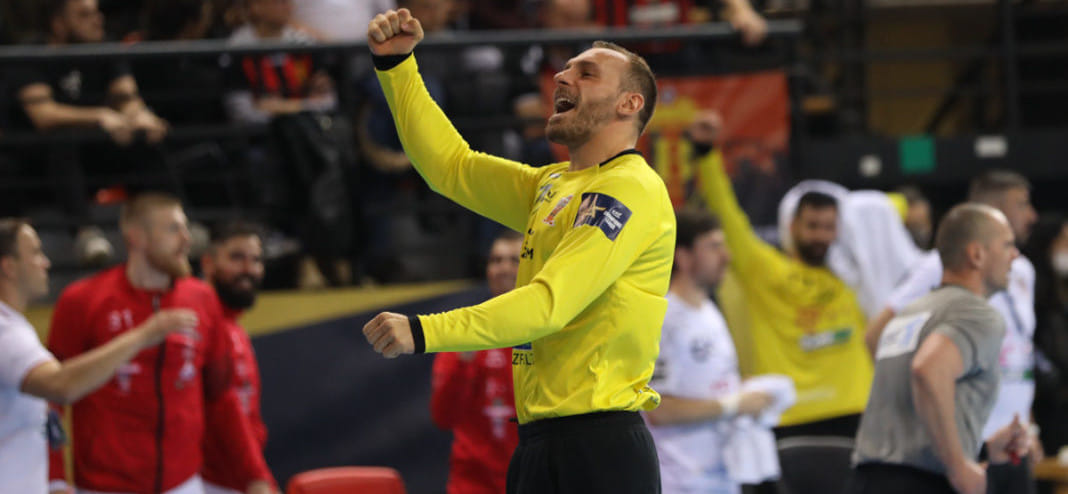 Вратарь "Веспрема" и сборной Сербии Владимир Цупара выбыл из строя на 4-5 недель из-за перелома пястной кости на правой руке