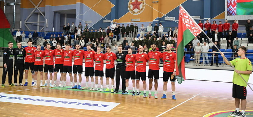 Главный тренер сборной Беларуси Юрий Шевцов вызвал 17 игроков для подготовки к январскому турниру "Кубок дружбы" в Москве