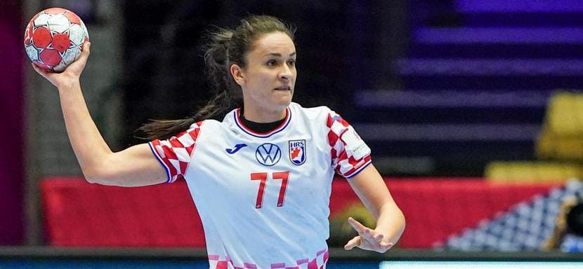 Румыния. Бронзовый призёр ЧЕ-2020, хорватка Валентина Блажевич и турчанка Асли Искит продолжат карьеры в "Крайове"