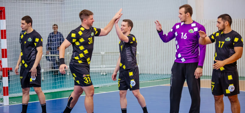 Россия. Основной и дублирующий составы СГАУ-"Саратова" на этой неделе проведут дома спарринги с "Зилантом" из высшей лиги