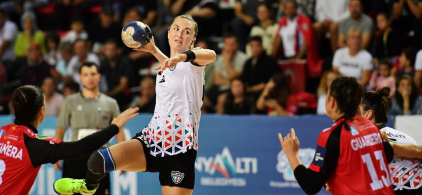 Кубок ЕГФ. "Коньяалты" Ихневой и Бараник выбыл из борьбы за титул. В субботу определились пять участников 1/8 финала женского турнира