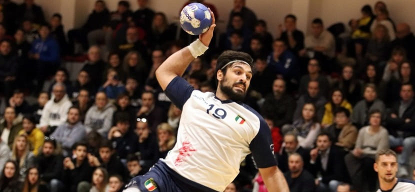 Франция. Линейный сборной Италии Андреа Паризини продлил контракт с "Истром"