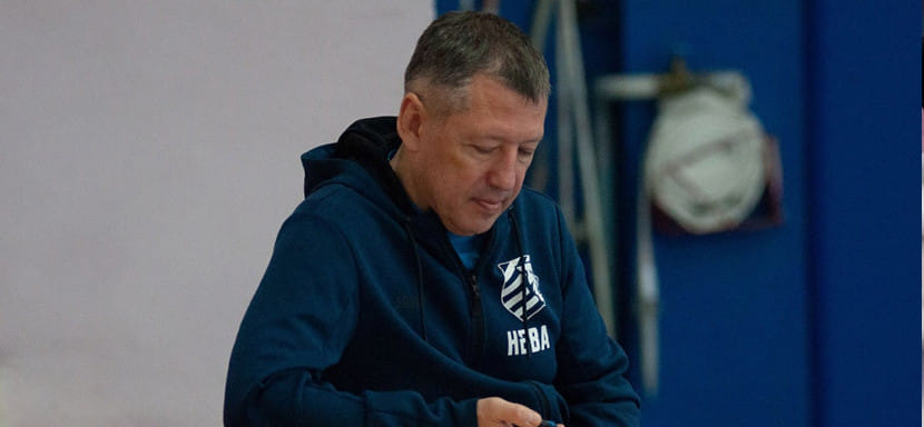 Olimpbet Суперлига. Тренер "Невы" Константин Андреенко: "Стараемся строить тренировки, учитывая, насколько сложный предстоит февраль"