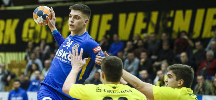 ЧЕ-2022. Топ-7 новичков взрослого турнира, блиставших на молодежном уровне. Среди них гандболисты из Дании, Франции, Германии