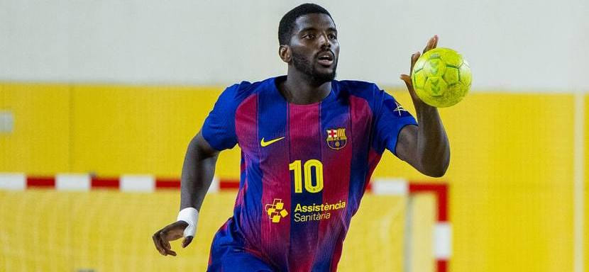 Капитан "Барселоны" Дика Мем получил травму и не поможет каталонцам в ближайших матчах