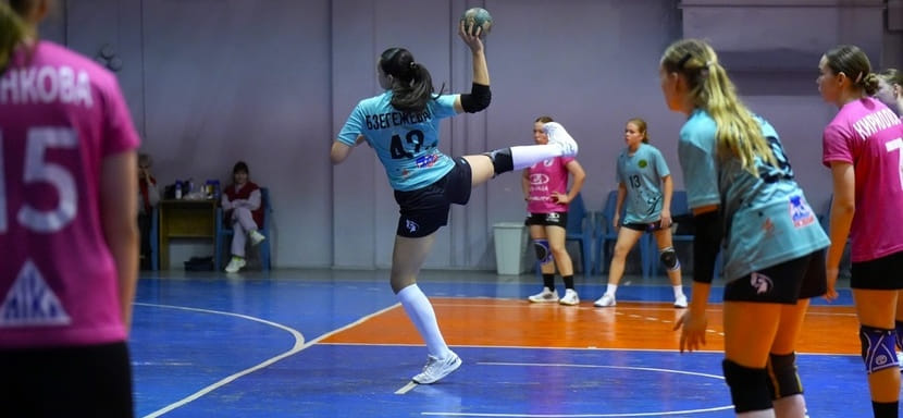 После матчей субботы молодёжное первенство России среди девушек ушло на двухнедельную паузу