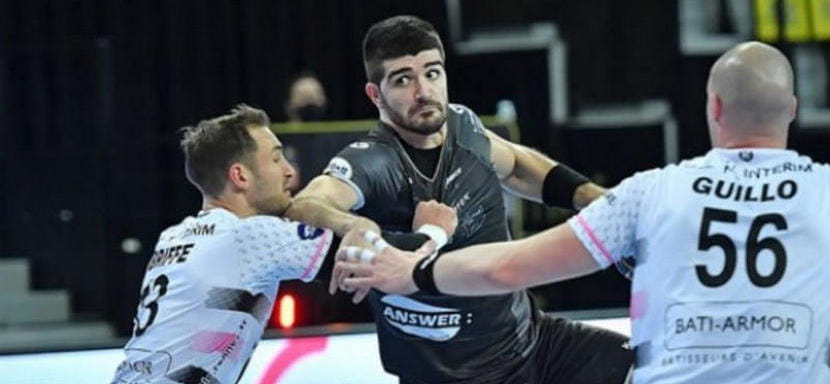 Венгрия. Официально. Правый полусредний "Экса" Иманол Гарсиандия перебрался в "Пик"