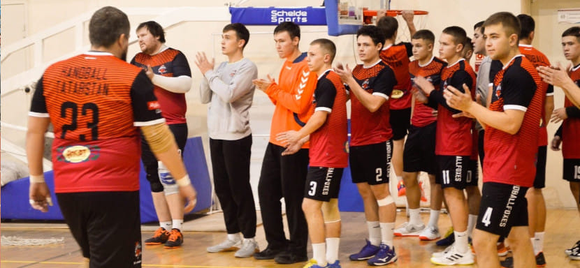 Кубок России. Капитан "Лаишевских лис" Алексей Новиков: "Предматчевое шоу очень понравилось, особенно девушки из группы поддержки"