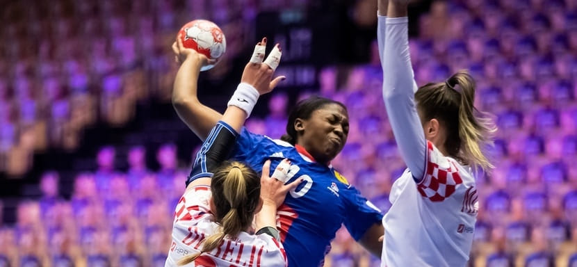 ЧЕ-2020. Сборная Франции стала первым финалистом турнира в Дании. В полуфинале с перевесом в одиннадцать мячей разгромлены хорватки