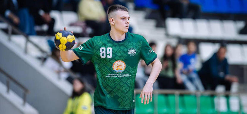 Кирилл Круглов: "Когда выходил на площадку в Суперлиге, чувствовал мандраж, но быстро освоился, надо было помогать команде"