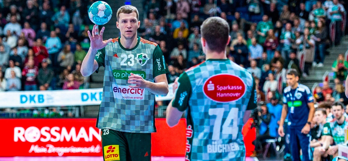 Бундеслига. Владислав Кулеш: "Здесь игра более индивидуальная. В испанской системе вся команда играет на тебя, а тут более силовая лига"