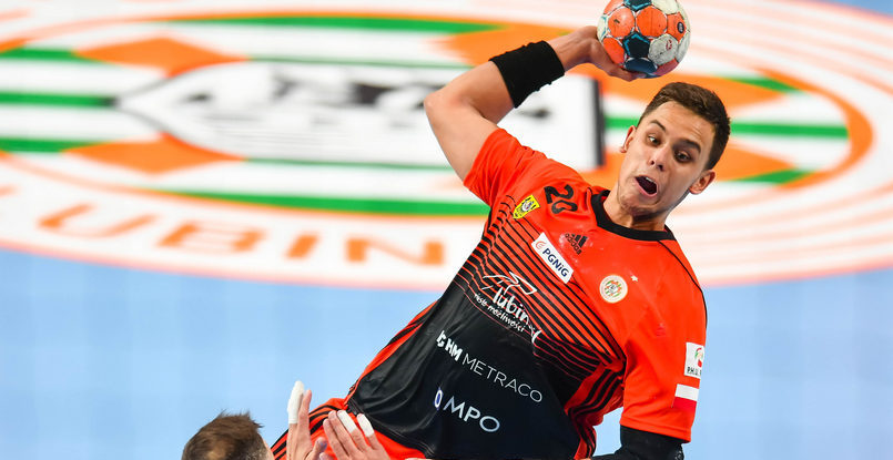 Польша. Линейный Томаш Петрушко продлил контракт с "Заглембе"