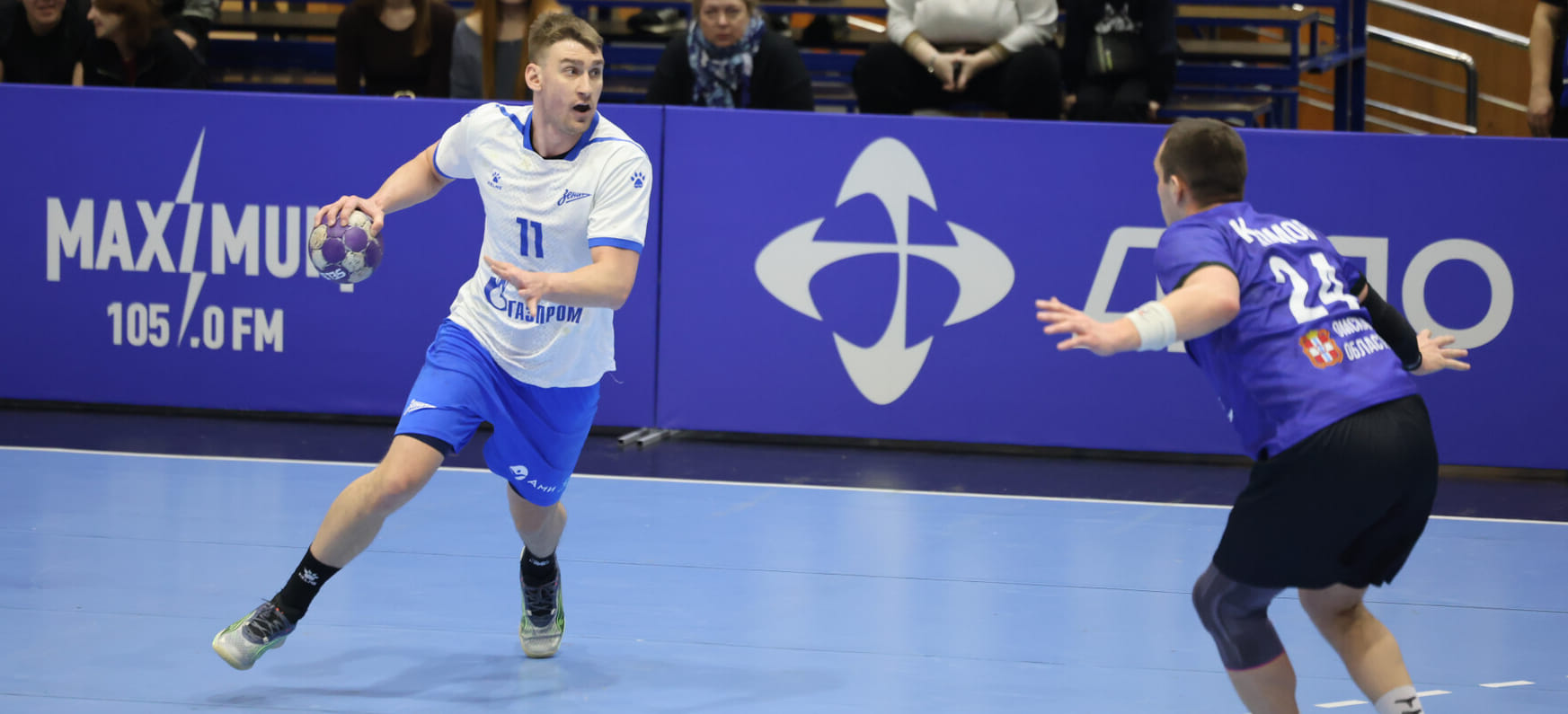 "Зенит" — снова первый! Петеребуржцы за пять минут переломили ход игры в Омске