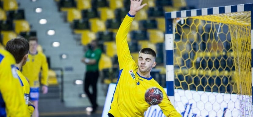 Польша. 20-летний голкипер "Кельце" Милош Валах следующий сезон проведет в аренде в "Выбжеже"