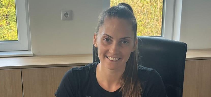 Линейная сборной Венгрии Фанни Тьишков-Хелембаи вновь будет выступать за "Вац"