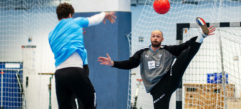 Бундеслига. Французский голкипер "Киля" Венсан Жерар расторг контракт с клубом, так и не сыграв за "зебр" ни одного матча