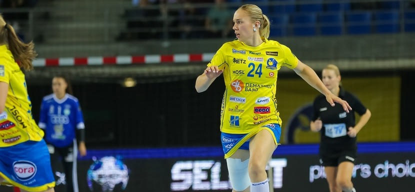 Франция. Правая полусредняя "Меца" и национальной сборной Эмма Жак повредила мениск. Гандболистке требуется операция